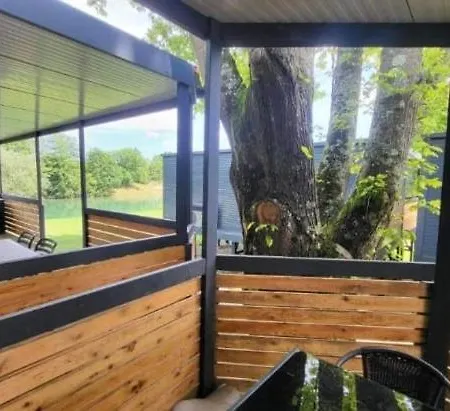 Appartement Big Berry Kolpa - Kiwi Mobile House, Metlika Gradac