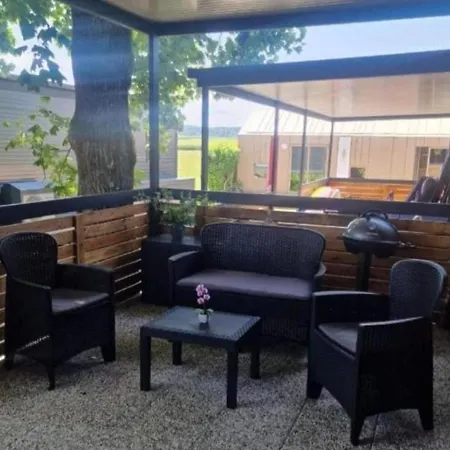 Appartement Big Berry Kolpa - Kiwi Mobile House, Metlika Gradac